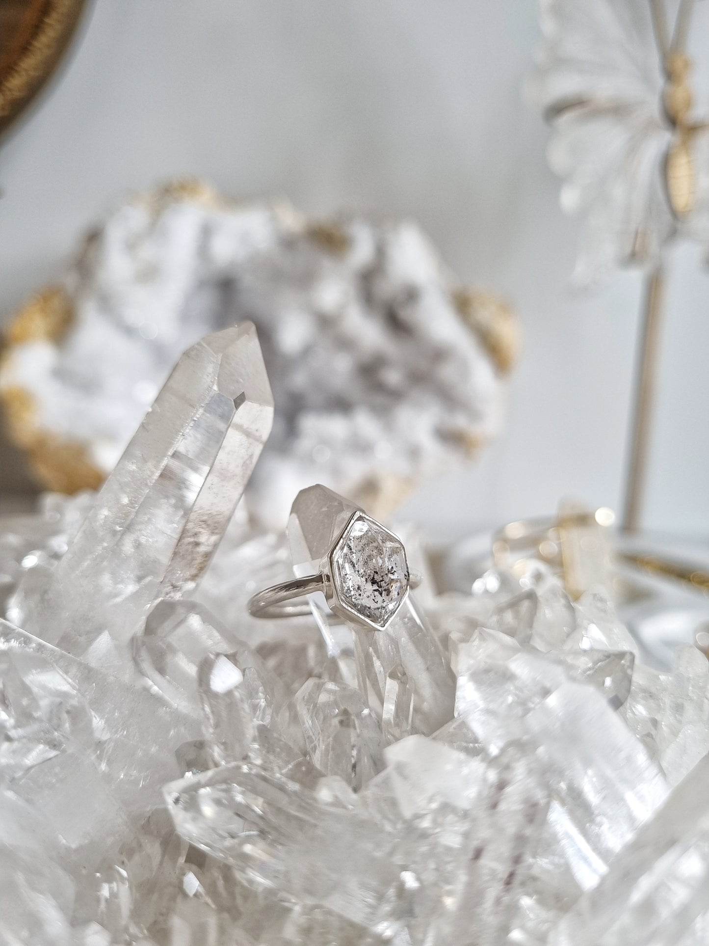 Balochistan Herkimer Ring with Hydrocarbon | Size 7