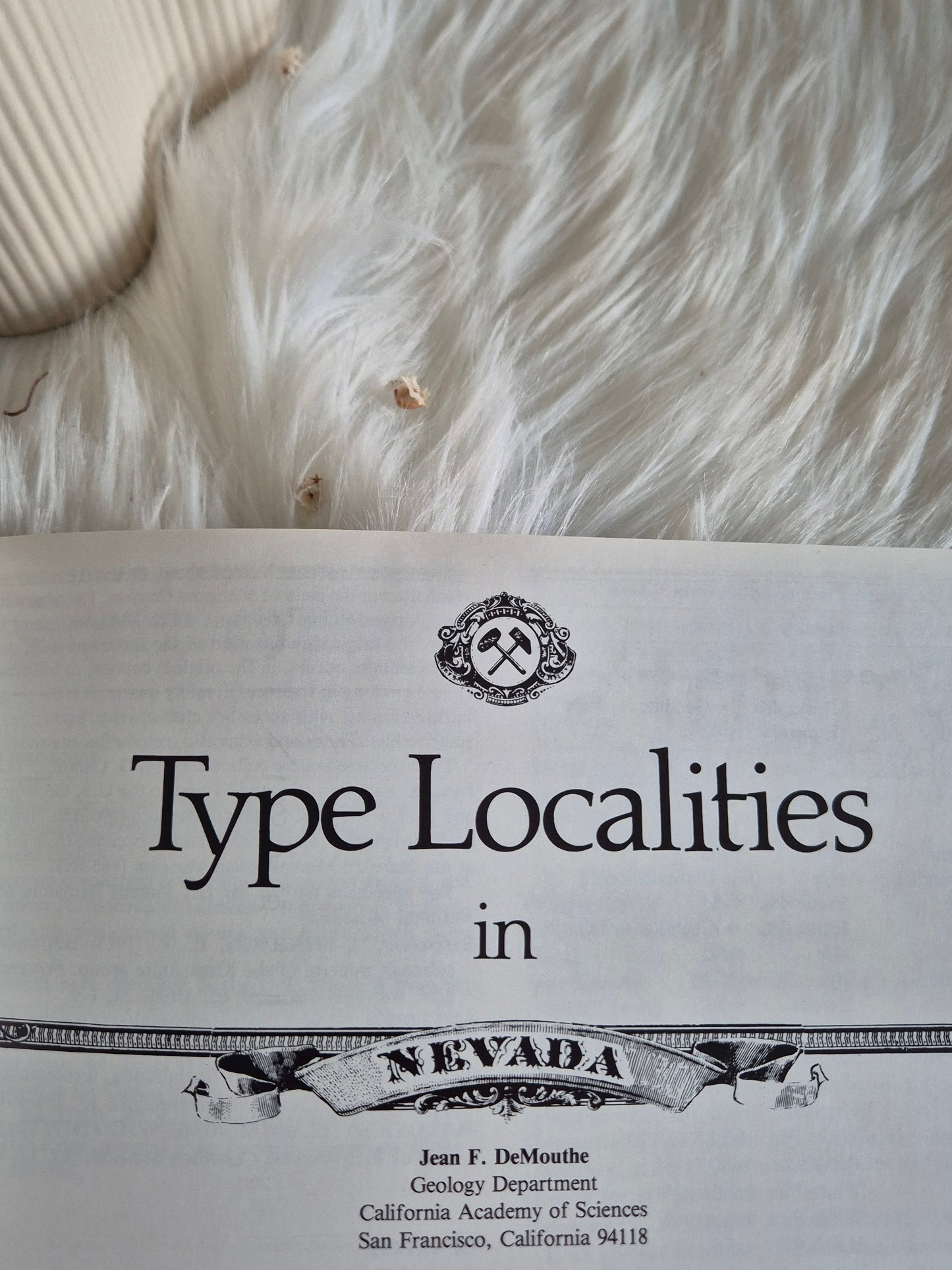 The Mineralogical Record January-Febuary 1985 • Volume 16 • Number 1