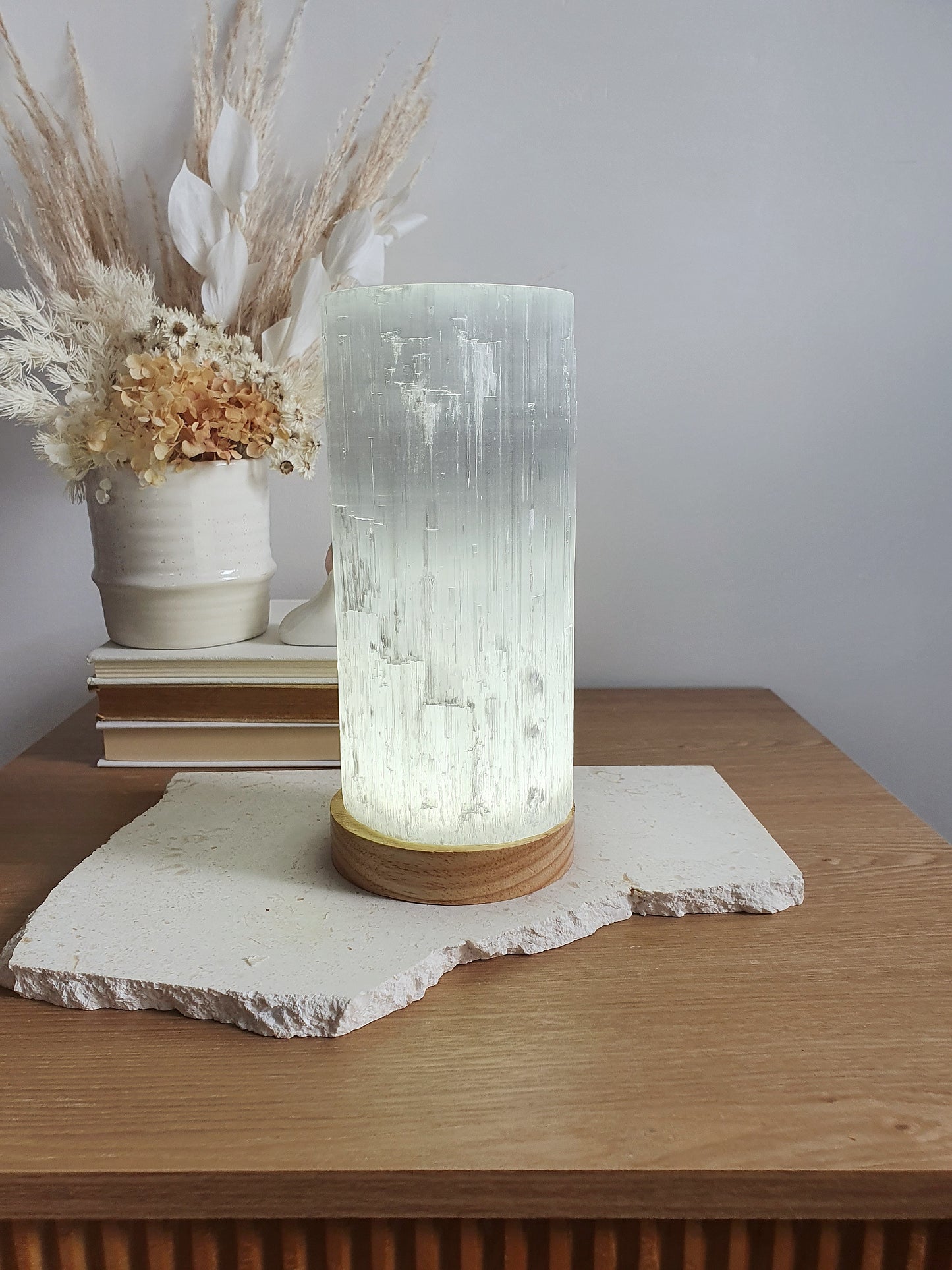 Column Selenite Lamp