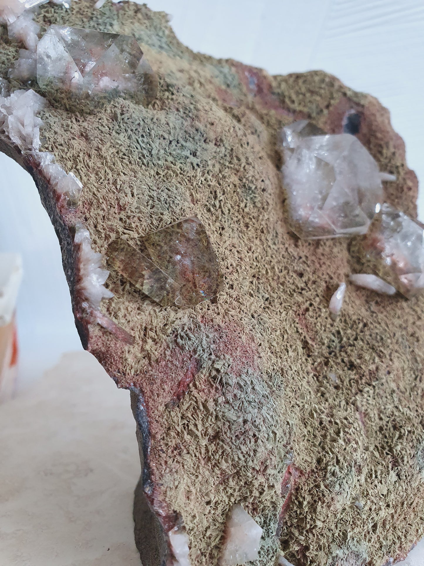 Apophyllite Haematite | APOH006