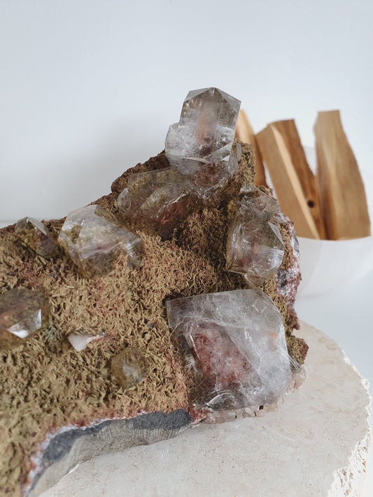 Apophyllite Haematite | APOH016