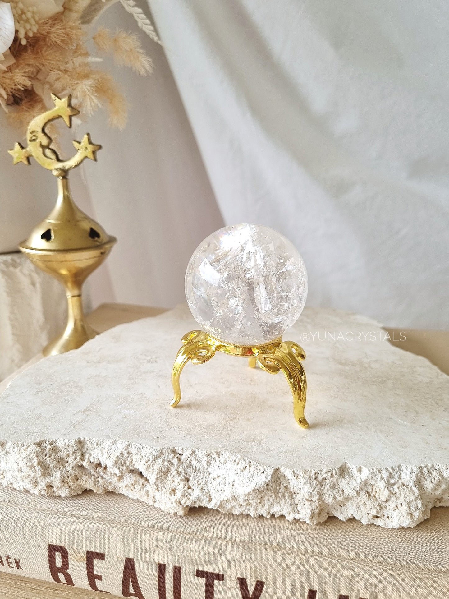 Aries Sphere Stand