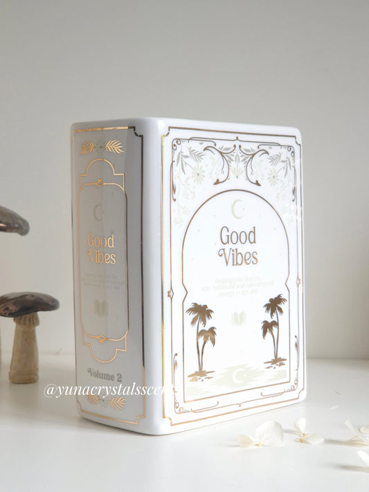 Bookish Ceramic Vase - white