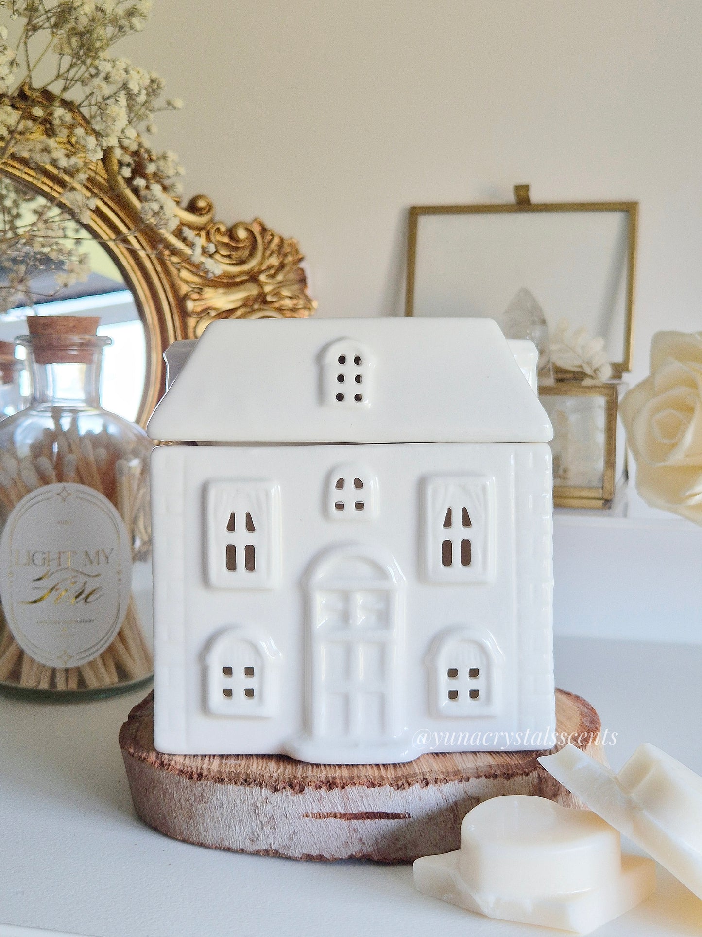 White Cottage Wax Melt Warmer