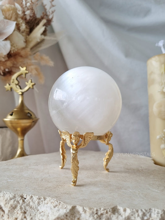 Cupid Sphere Stand