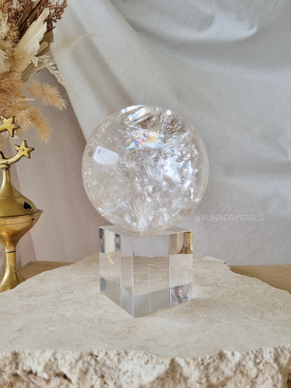 Glass Pillar Sphere Stand