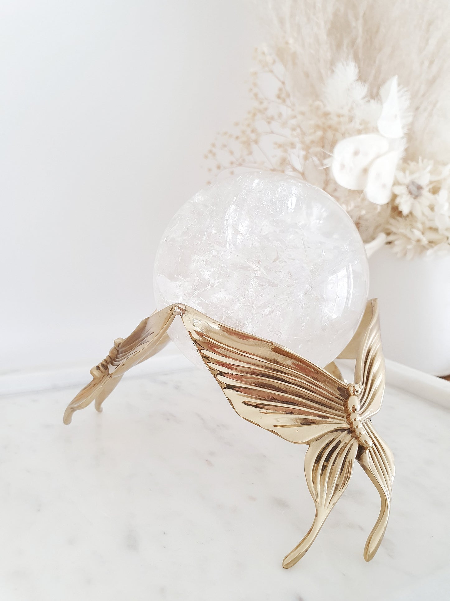 Butterfly Sphere Stand Gold