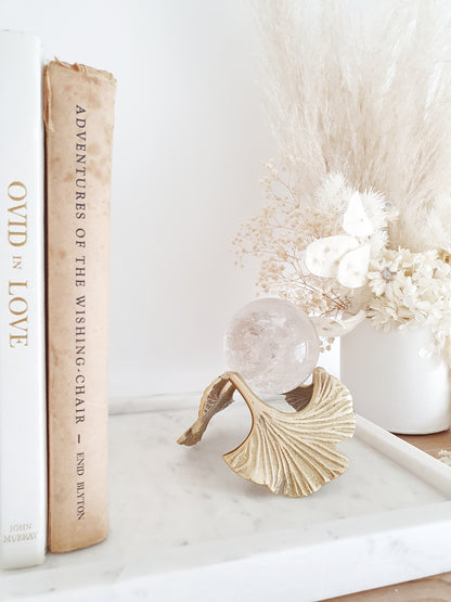 Ginkgo Leaf Stand